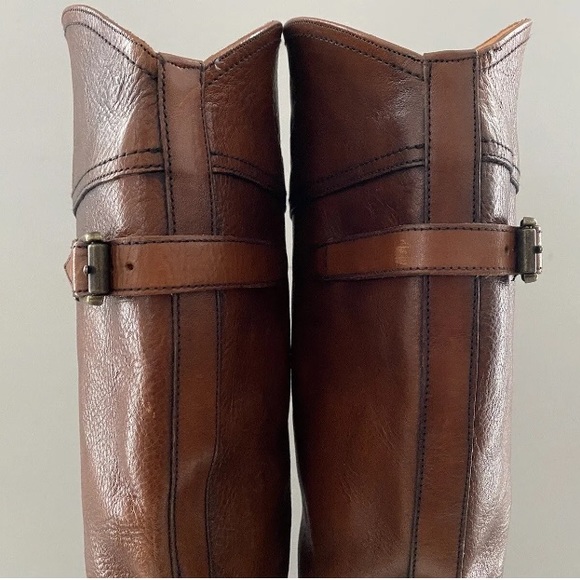 FRYE Dorado Tall Cognac Brown Leather Harness Buckle Riding Knee Boots Shoes 6 - Picture 13 of 16